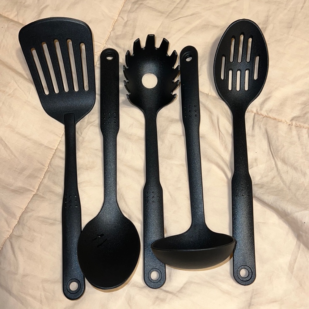 NWOT 5pc T-Fal utensils (PastaSpatula•Spatula
•Ladle• Spoon•slotted Spoon)